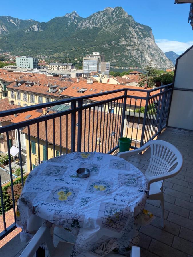 Love Loft Casa Vacanza Lecco Exteriör bild